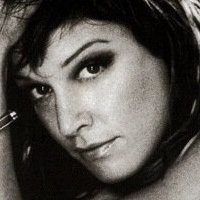 Julia Stinshoff Nue