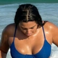 Julie Santos Nue