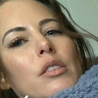 Justine Jakobs Nue