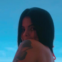 Karlla Fariaz Nue