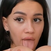 karollovea Nue
