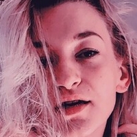 Katie Sunrat Nue