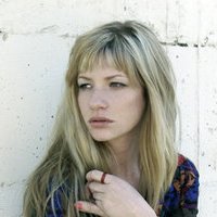 Kerry Krogstad Nue