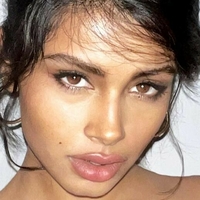 Komal Khosla Nue