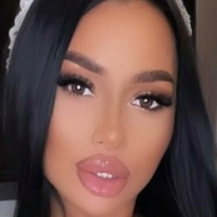 Kristina Kliuchnyk Nue
