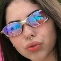 Larissa Peyerle Nue