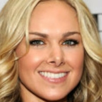 Laura Bell Nue