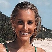 Laura Dundovic Nue
