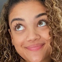 Laurie Hernandez Nue