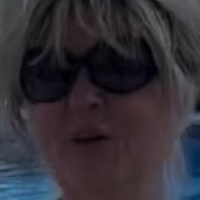 Lesley Banks Nue