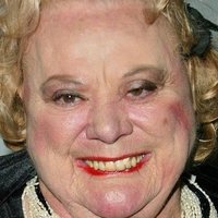Lezlie Z. McCraw Nue