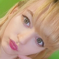 Lilith Lovett Nue