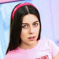 Lily Winters Nue