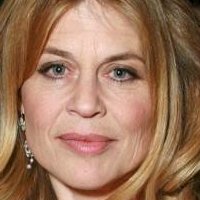Linda Hamilton Nue