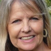 Linda Hutton Nue