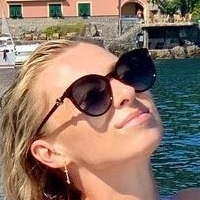 Lisa Ryzih Nue