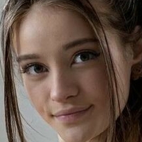 Livie Catha Nue