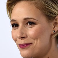 Liza Weil Nue