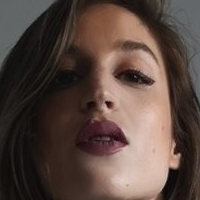Loren Foster Nue