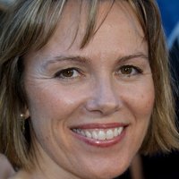 Lucinda Jenney Nue
