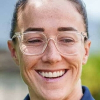 Lucy Bronze Nue
