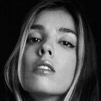 Luna Piombanti Nue
