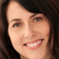 Mackenzie Nue