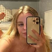 Mai Summers Nue
