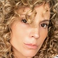 Maira Charken Nue