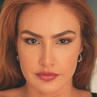 Mari Alvarenga Nue