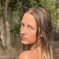 Matilda Breden Nue