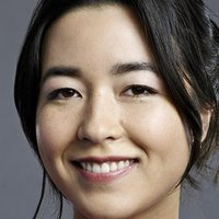 Maya Erskine Nue