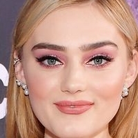 Meg Donnelly Nue