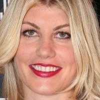 Meredith Ostrom Nue