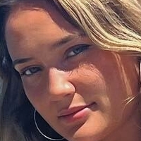 Mia Gibbs Nue