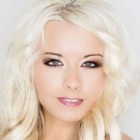 Mia Julia Brückner Nue