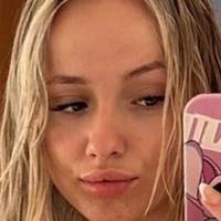 Mia Winward Dunn Nue