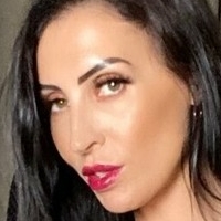 Mistress Dee Nue