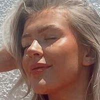 Molly Marsh Nue
