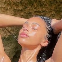 Monroe Capri Bryant Nue