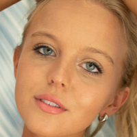 Morgan Cryer Nue