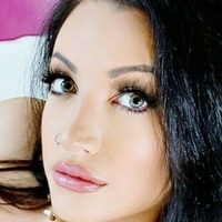 Nadia May Betina Nue