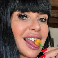 Naimaladonnapuma Nue
