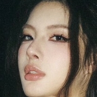 naiqiu000 Nue