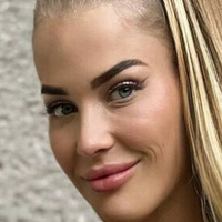 Natali Oullet Nue