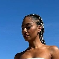 Nia Correia OT Nue