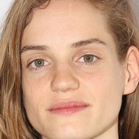 Noémie Schmidt Nue