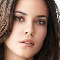 Odette Yustman Nue