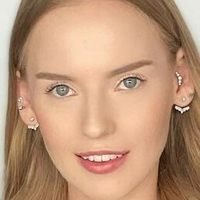 Oksana Neveselaya Nue