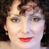 Olga Pakalović Nue